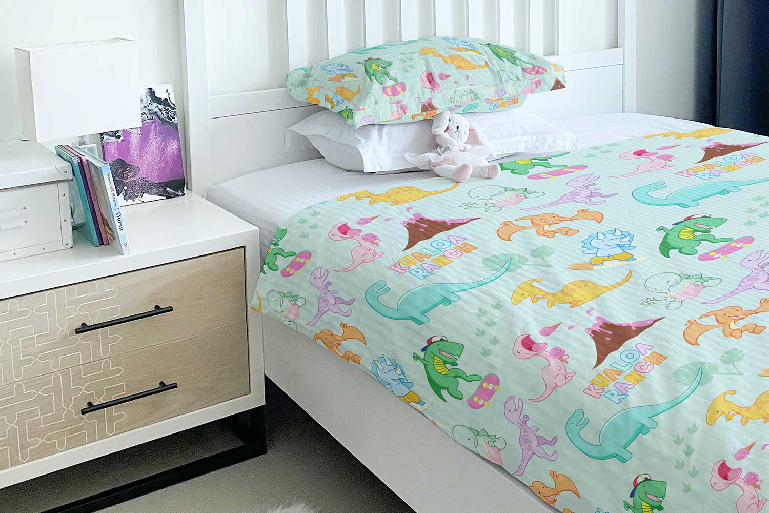 Baby Dinos patterned bed sheet